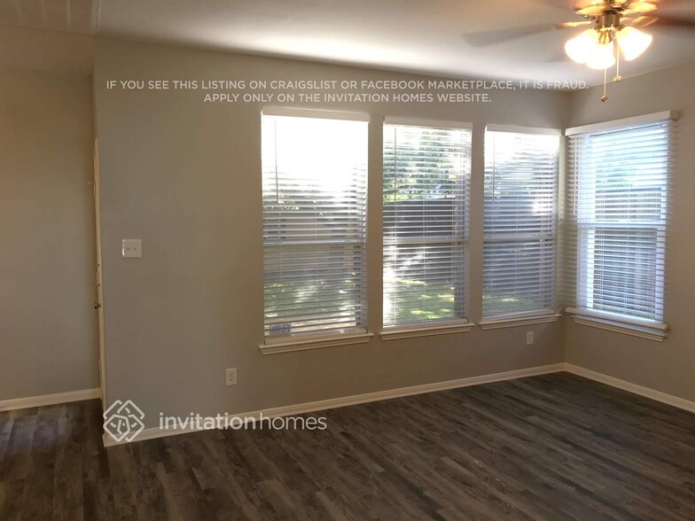 Building Photo - 1204 Taylor Ln