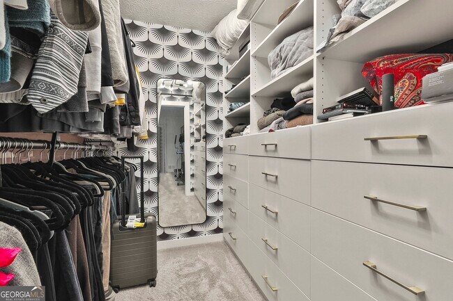 Building Photo - 115 Rolling Green