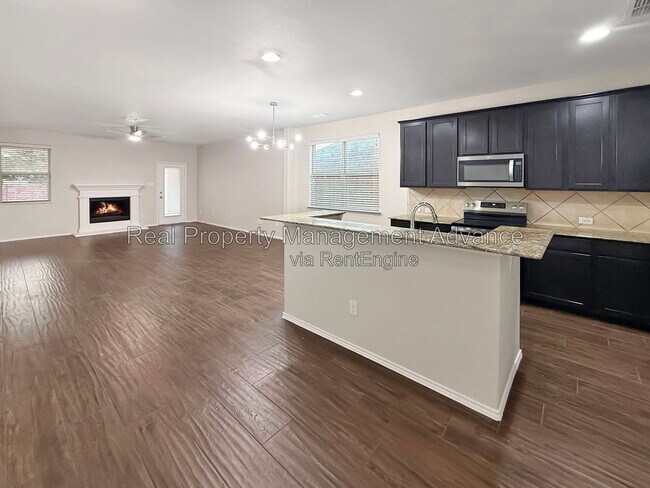 Building Photo - 1290 Lasso Dr