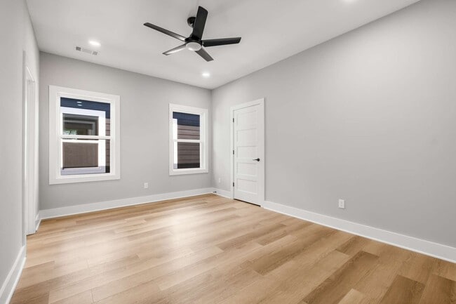 Building Photo - 2015 9th Ave N