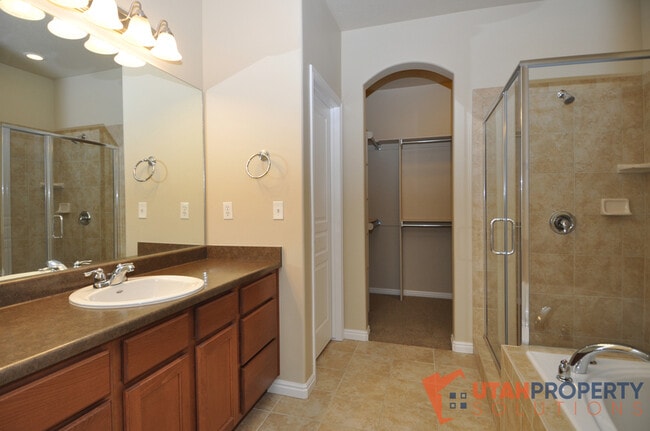 Building Photo - 3174 Bald Mountain Dr