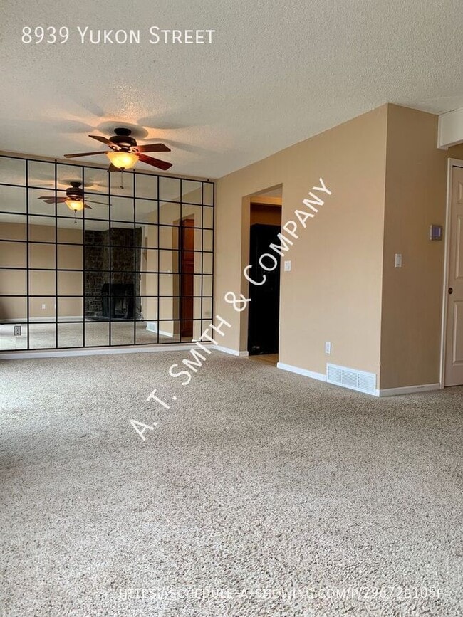 Building Photo - 8939 Yukon St