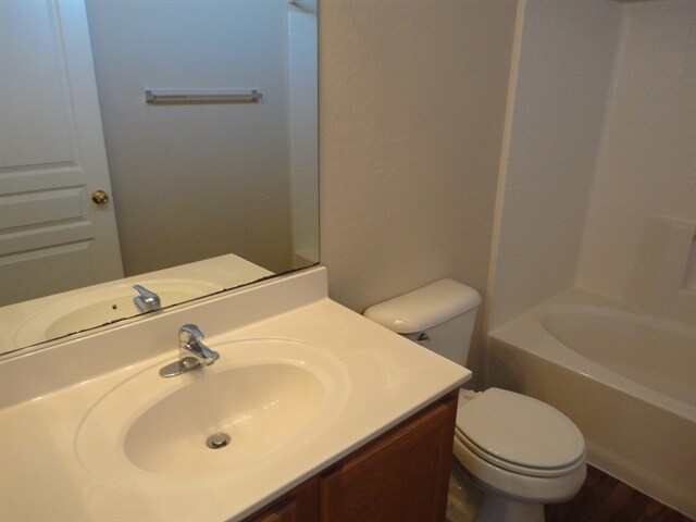 Building Photo - 6506 S 10th Dr