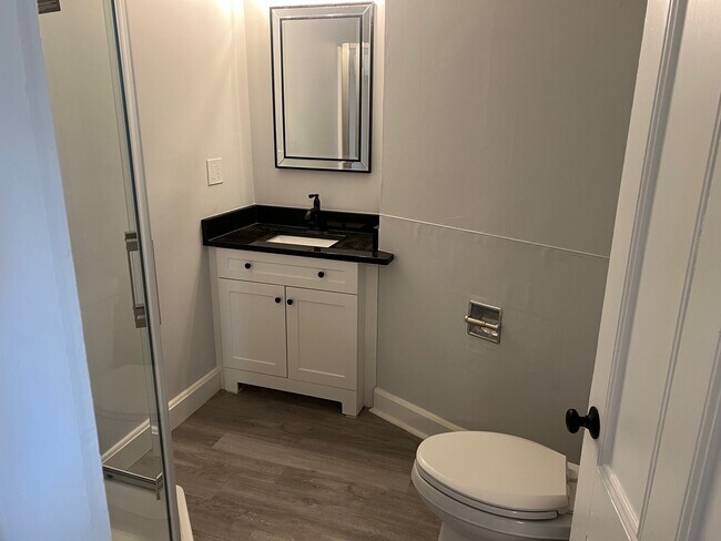 Building Photo - 34 Birch St