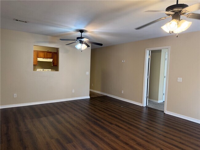 Building Photo - 234 Graystone Cir