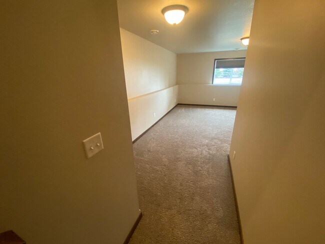 Building Photo - 3-Bed, 3-Bath Single Family Home in Moorhead!