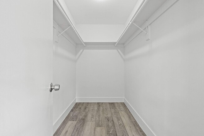 Building Photo - 9227 SW 87th Ave