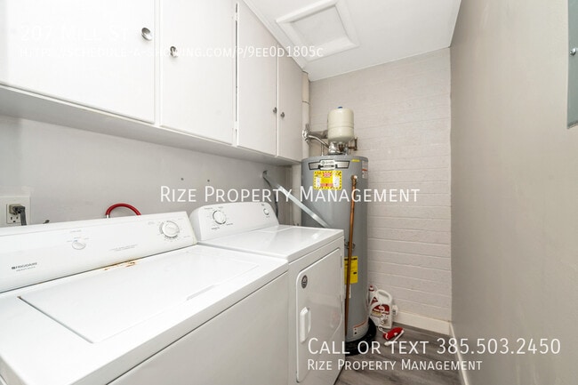 Building Photo - 207 Mill St