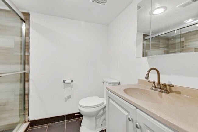 Building Photo - 3252 87th St