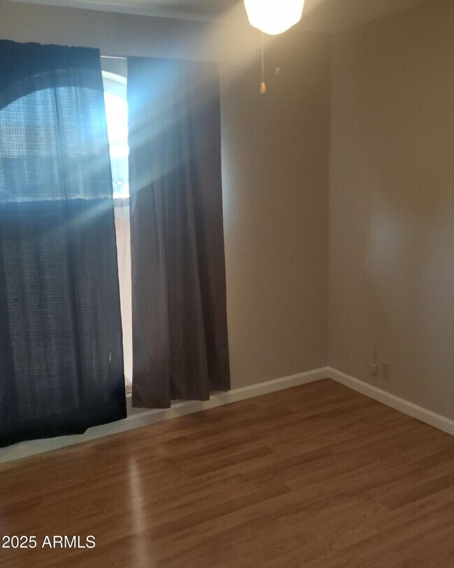 Building Photo - 2326 W Estrella Dr