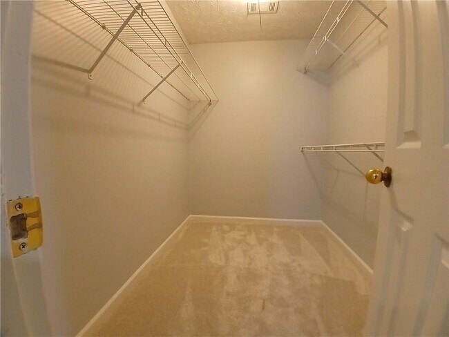 Building Photo - 3004 Dogwood Ln