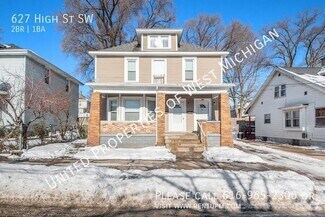 Building Photo - Available Now |2 Bed 1 Bath Lower Level Ap...