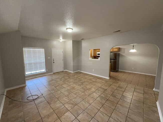 Building Photo - 3604 Dustin Ct