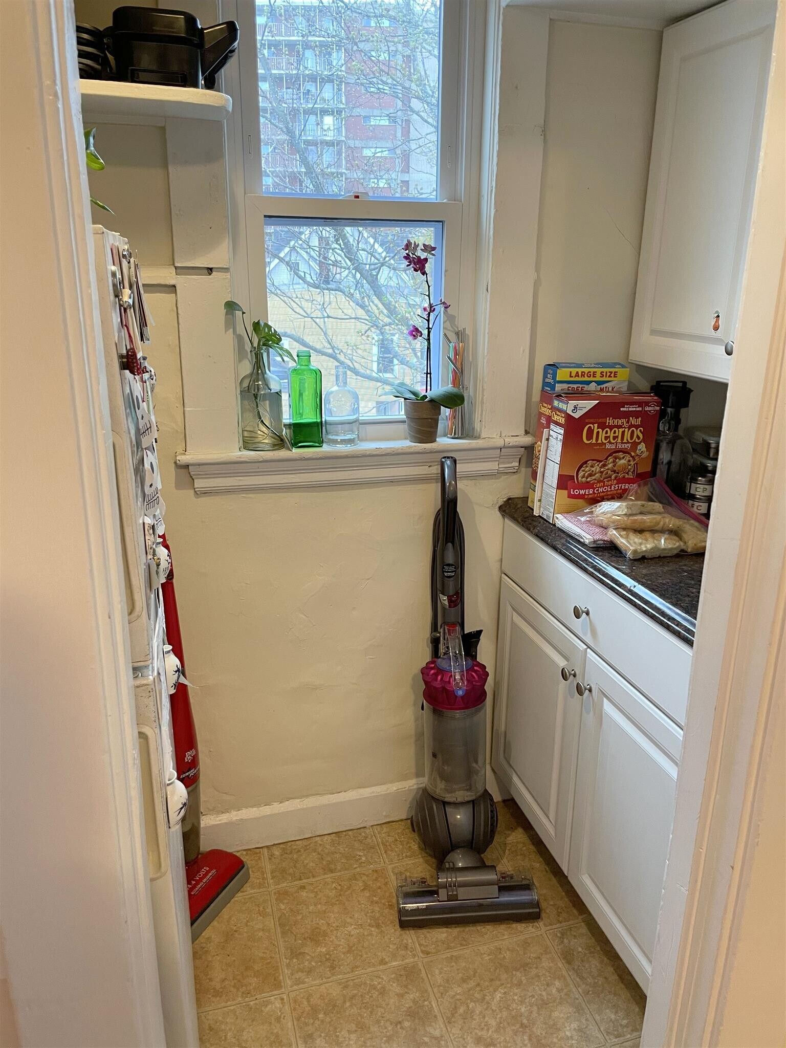 Building Photo - 8 Sanborn Ave