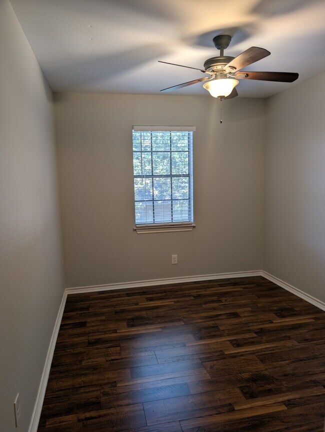 Building Photo - Spacious 3BR 3BA • Attached Garage • Two Patios • Two Primary Suites in Spring