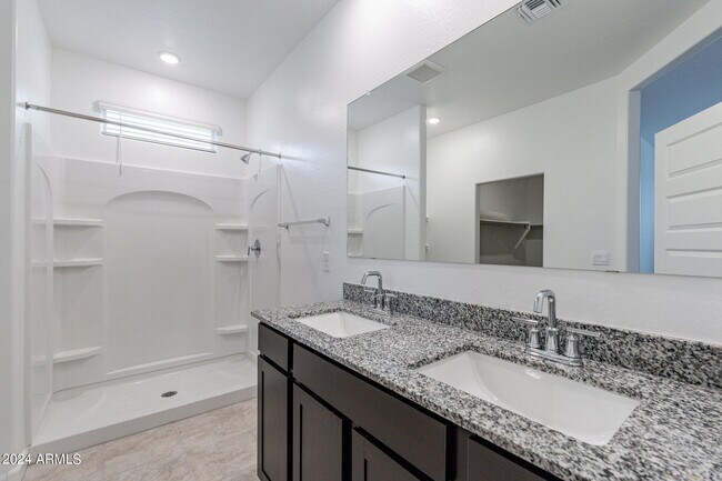 Building Photo - 5447 Azara Dr