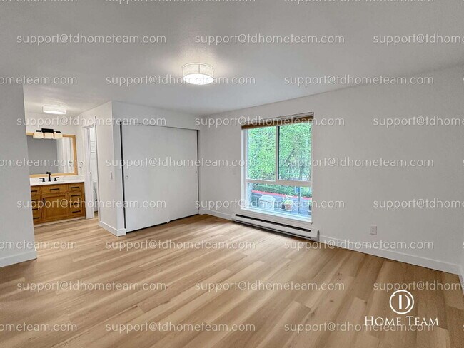 Building Photo - "RARE Downtown Bellevue Condo with Attache...
