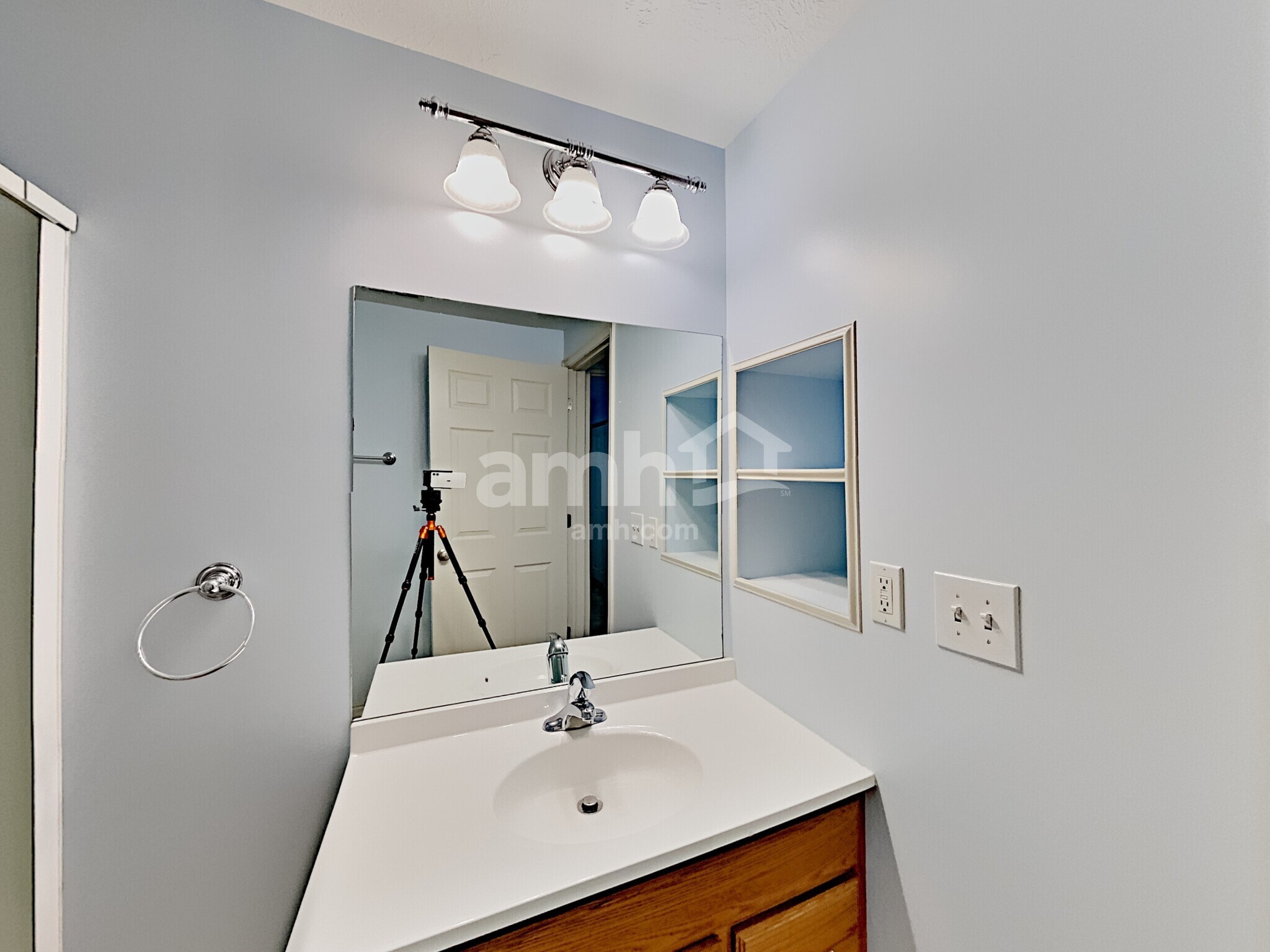 Building Photo - 4116 S 2650 W