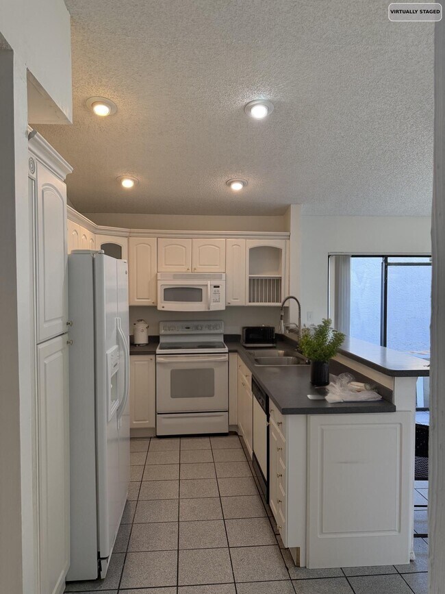 Building Photo - 11508 Clear Creek Pl