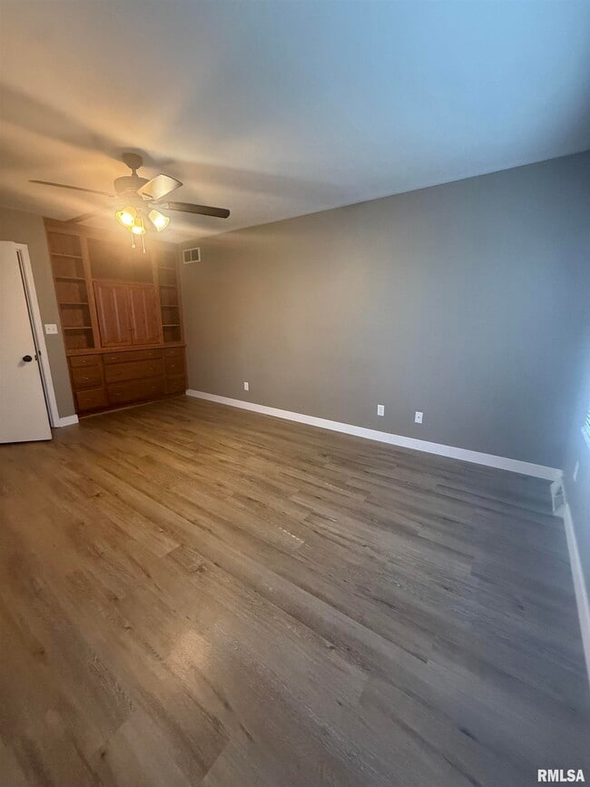 Building Photo - 213 Appomattox Dr