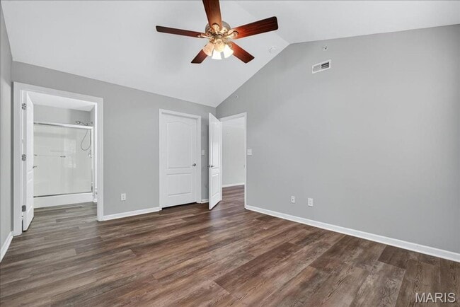 Building Photo - MOVE IN READY condo in Lake St. Louis