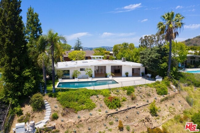 Building Photo - 1622 Tower Grove Dr