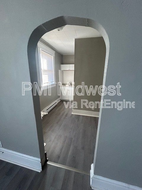 Building Photo - 2516 S Washington St