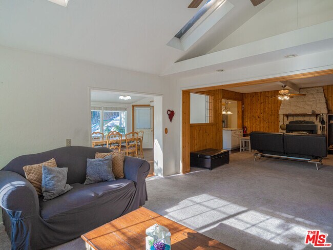 Building Photo - 233 Corona Cir