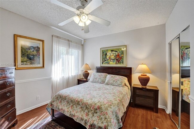 Building Photo - 1025 NW 105th Way