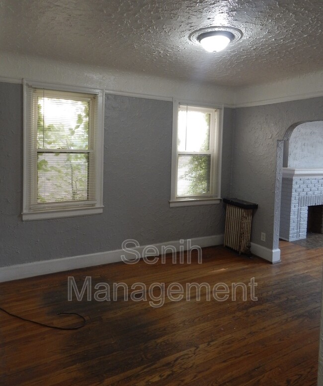 Building Photo - 17331 Quincy St