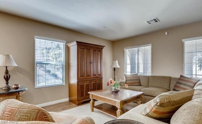 Building Photo - 3077 Camino Sereno Ave