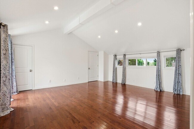 Building Photo - FALL IN LOVE with a Woodland Hills View
