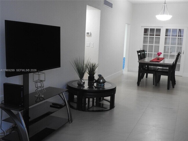 Building Photo - 3901 S Ocean Dr