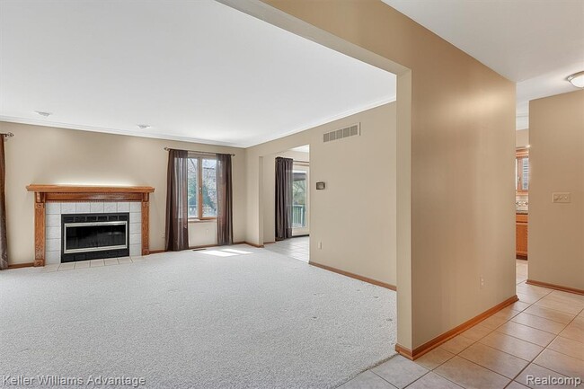 Building Photo - 40051 Finley Dr