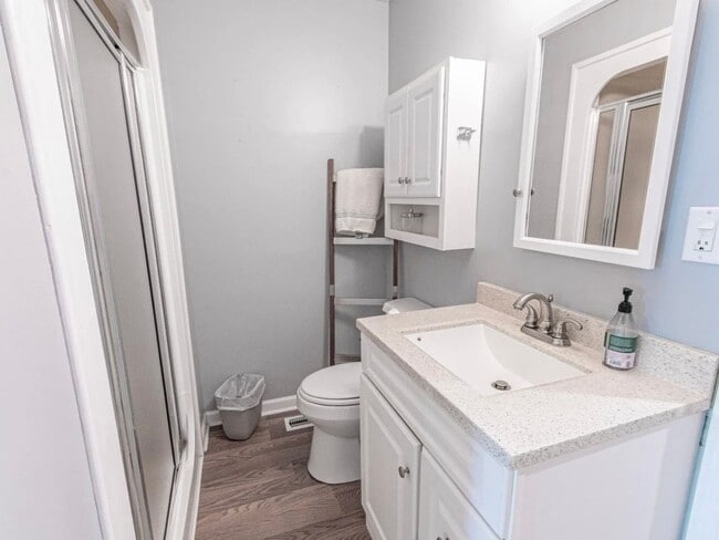 Building Photo - 379 Red Fox Rd