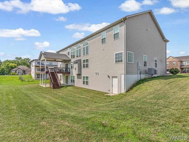 Building Photo - 7010 Monaco Dr