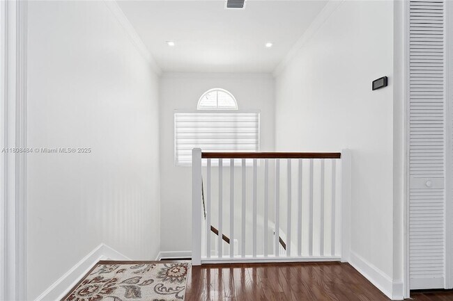 Building Photo - 5701 SW 85th St