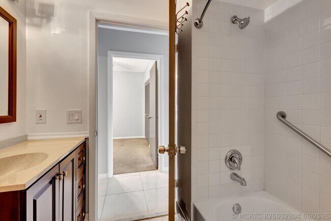 Building Photo - 4385 Willow Brook Cir