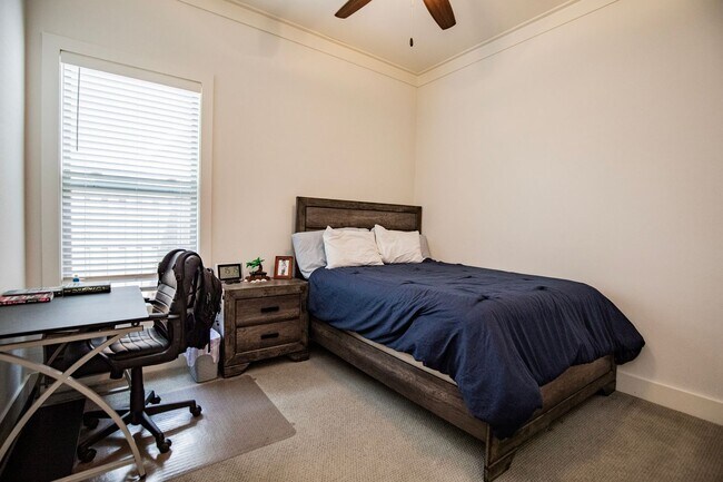 Building Photo - 8707 W Flycatcher Pl