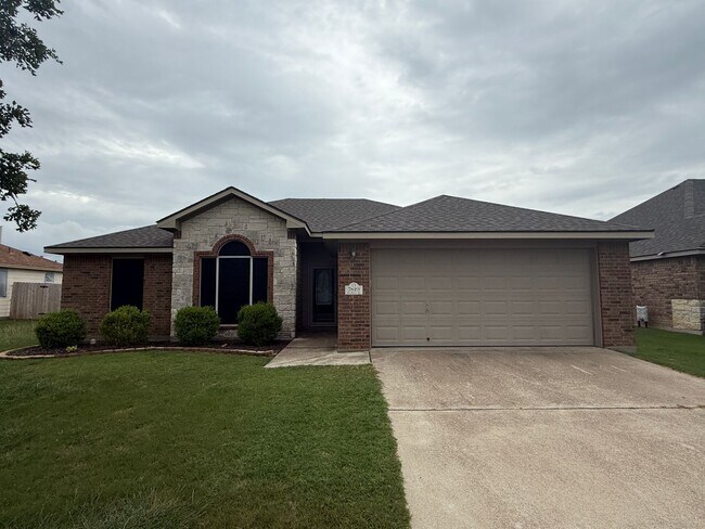 Primary Photo - 7819 Woodbury Dr
