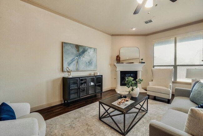 Building Photo - 929 Lake Meadow Ln