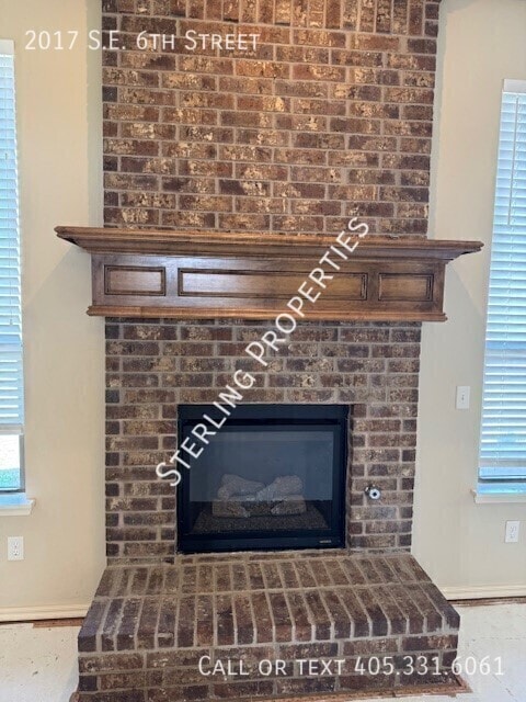 Building Photo - 2017 SE 6th St