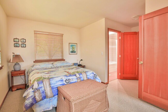 Building Photo - Furnished Greenbank Home with Water View and Bocce Ball!