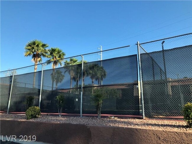 Building Photo - GUARD GATE COMMUNITY, 3 BEDROOM, 1.75 BATH...