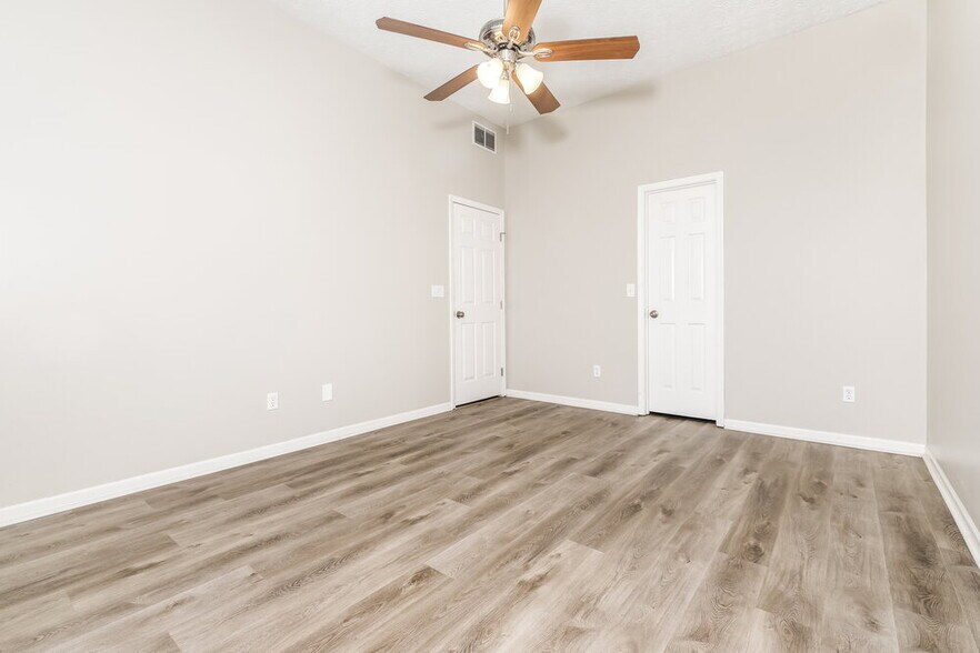 Building Photo - 1724 Gardenstone Dr