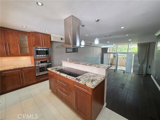 Building Photo - 5256 Lindley Ave