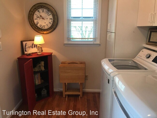 Building Photo - 3 br, 2 bath House - 165 Devin Drive