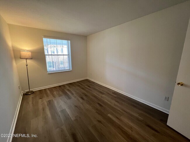 Building Photo - 2909 St Johns Ave