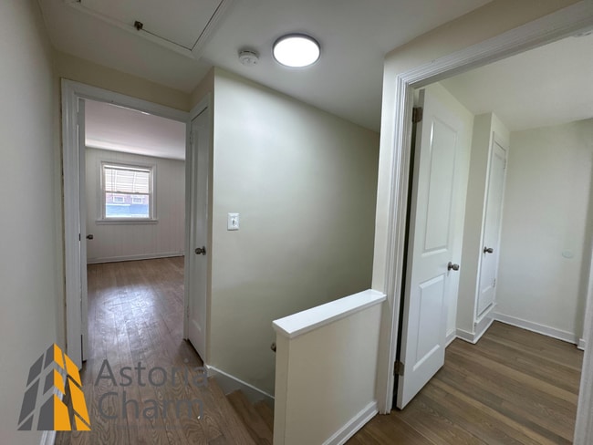 Building Photo - Cozy 2-Bedroom Home with Modern Updates & ...