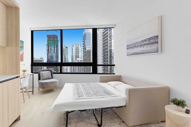 Building Photo - 225 N Miami Ave